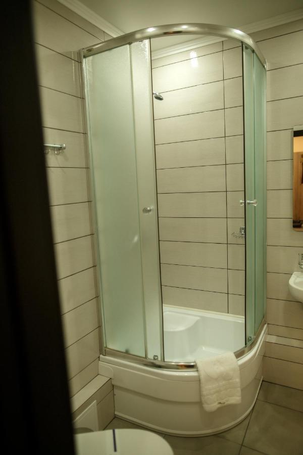 Oberig Hotel Kijev Kültér fotó